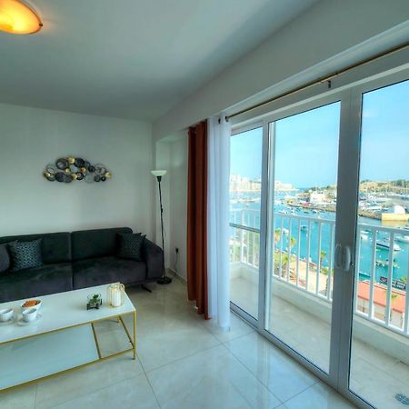 Seafront Beautifully Furnished 2 Bedrooms Gogzr-3 Gzira Extérieur photo